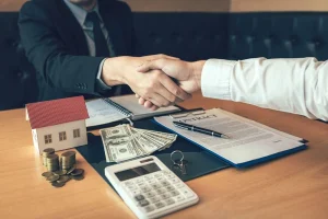 تعقيب نقل ملكية العقارات